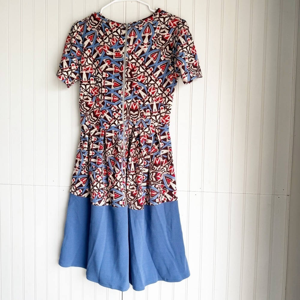 LuLaRoe Size S Blue Brown Geometric Print Short Sleeve Pleated Amelia Dress - Picture 5 of 5